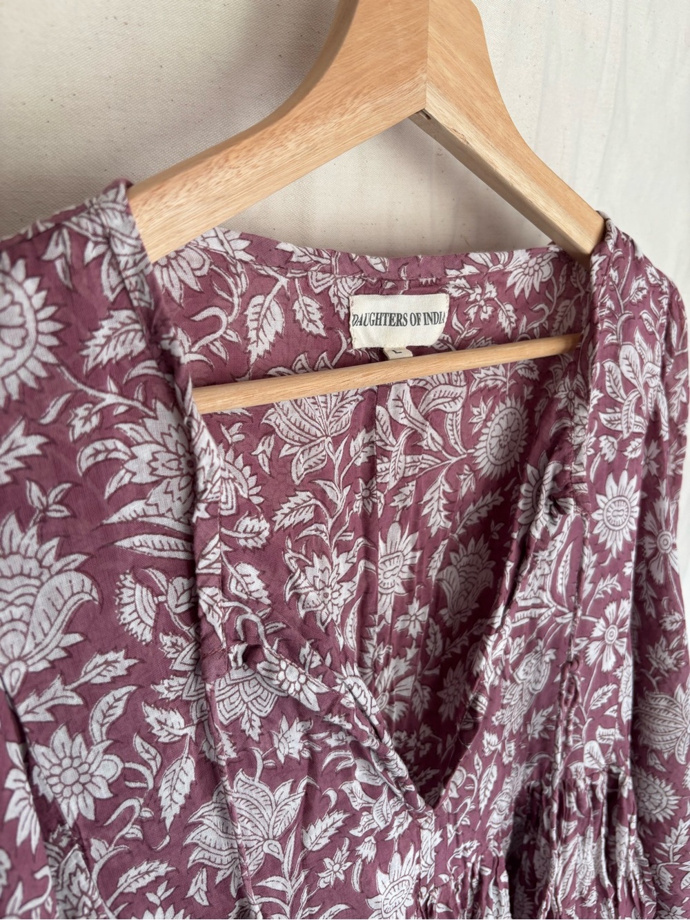 DAUGHTERS OF INDIA Kyra Mini Dress in Musk (L) - Picture 3 of 8